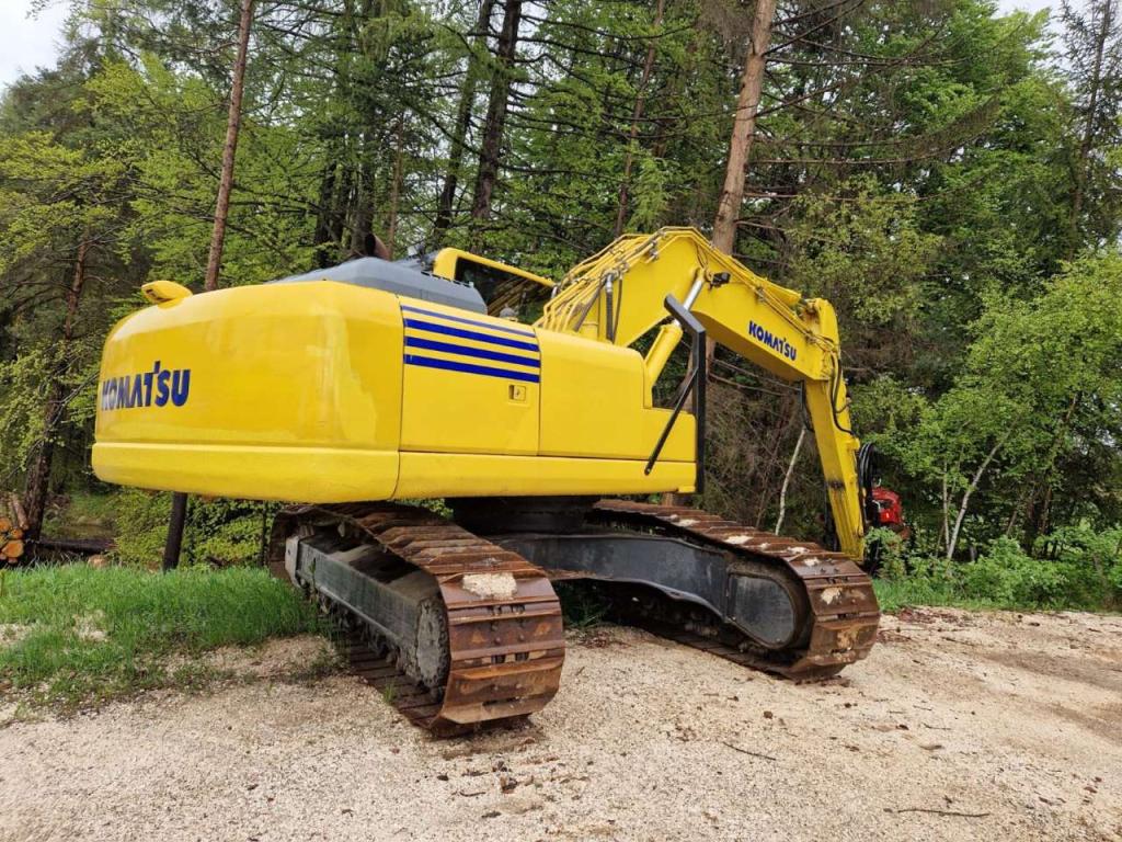 Komatsu PC240NLC-8 Photo 3