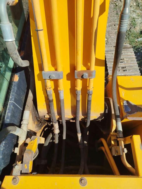 JCB JS130 Photo 3