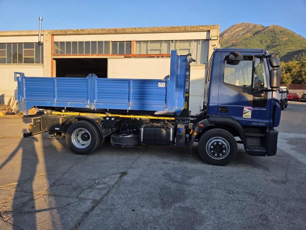 Iveco EUROCARGO CUBE 120-220 Photo 21