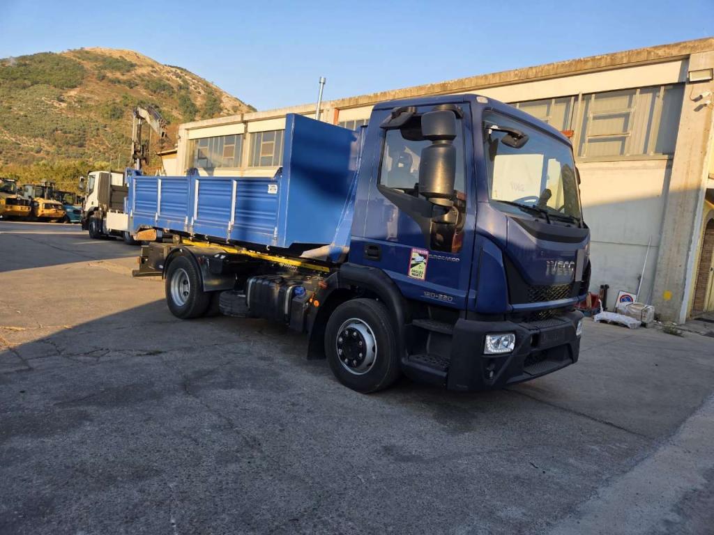 Iveco EUROCARGO CUBE 120-220 Photo 24