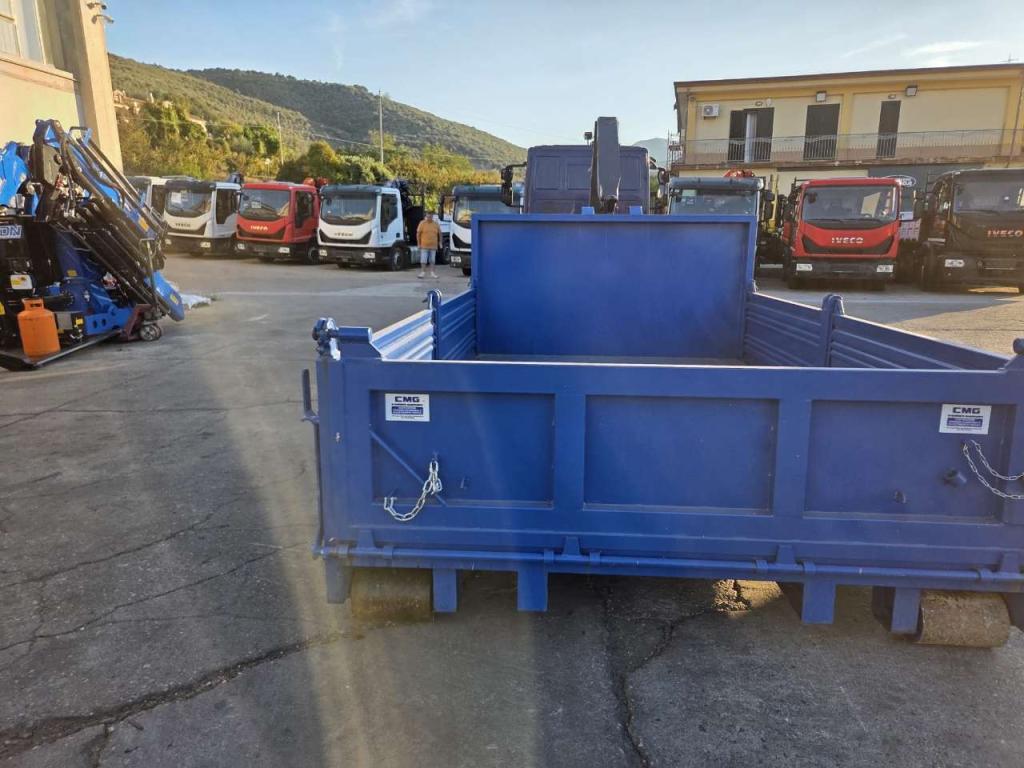 Iveco EUROCARGO CUBE 120-220 Photo 3