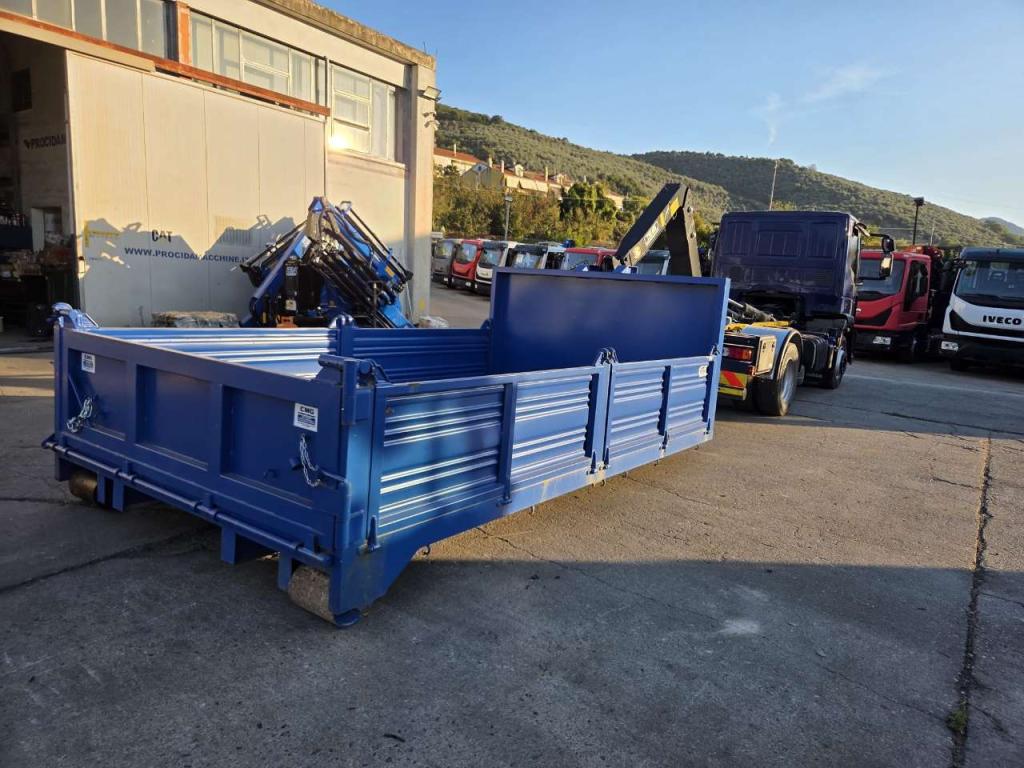 Iveco EUROCARGO CUBE 120-220 Photo 5