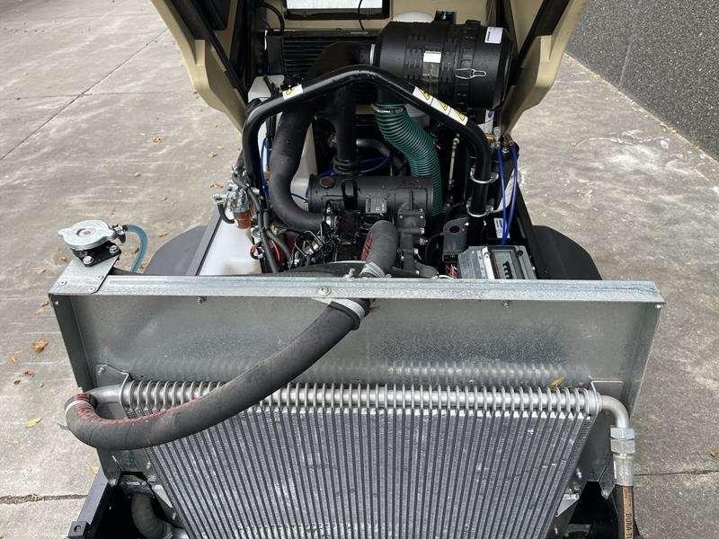 Doosan 7/25 - G - N Photo 14