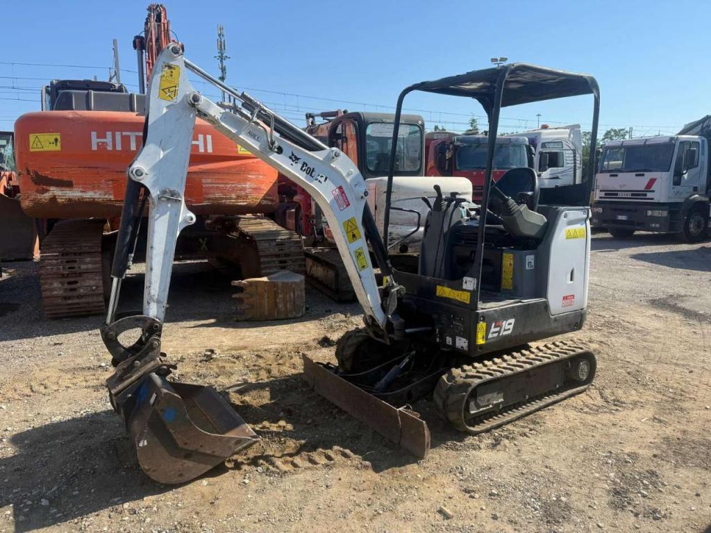 Bobcat E19 Photo 1