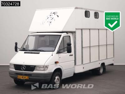 Mercedes-Benz Sprinter 412 D Dubbellucht Paardenwagen Horsetruck Pferdenwagen en vente par BAS World B.V.