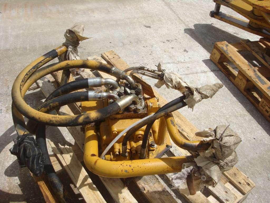 Distributeur hydraulique pour PALA GOMMATA FR15B Photo 3