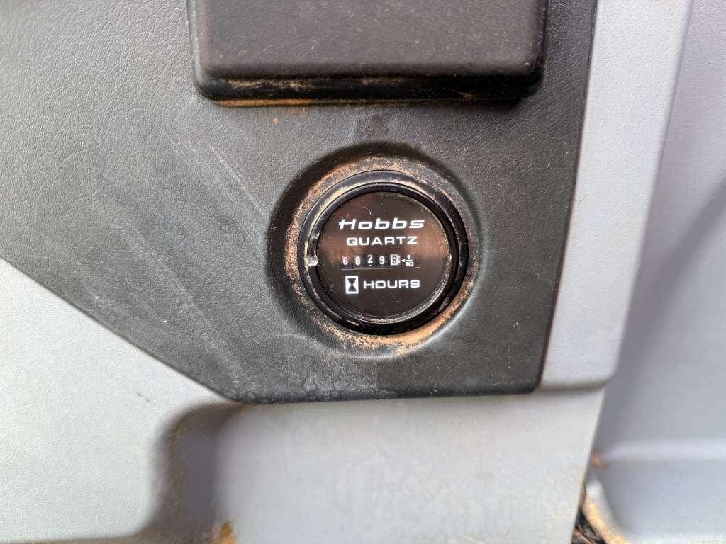 Hyundai R500LC-7A - Quick Coupler / Hammer Lines Photo 30