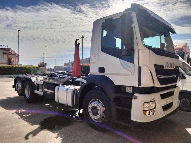 Iveco AD 260S46 Y/PS Photo 1