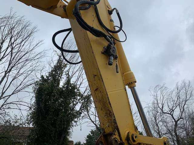 New Holland E245B Photo 4