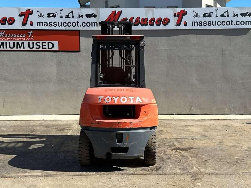 Toyota 42-7FDA50 Photo 16