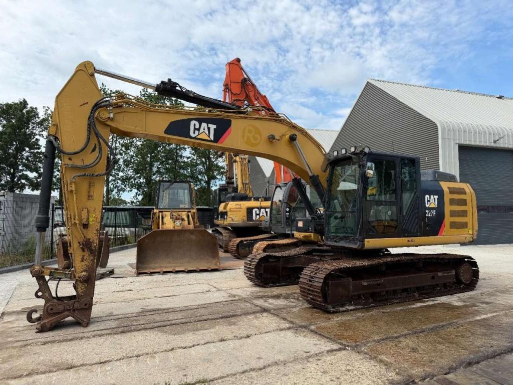 Caterpillar 323 EL Photo 1