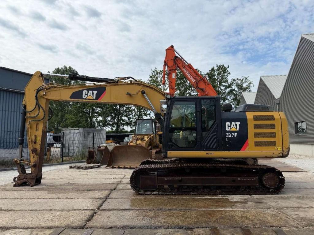 Caterpillar 323 EL Photo 3