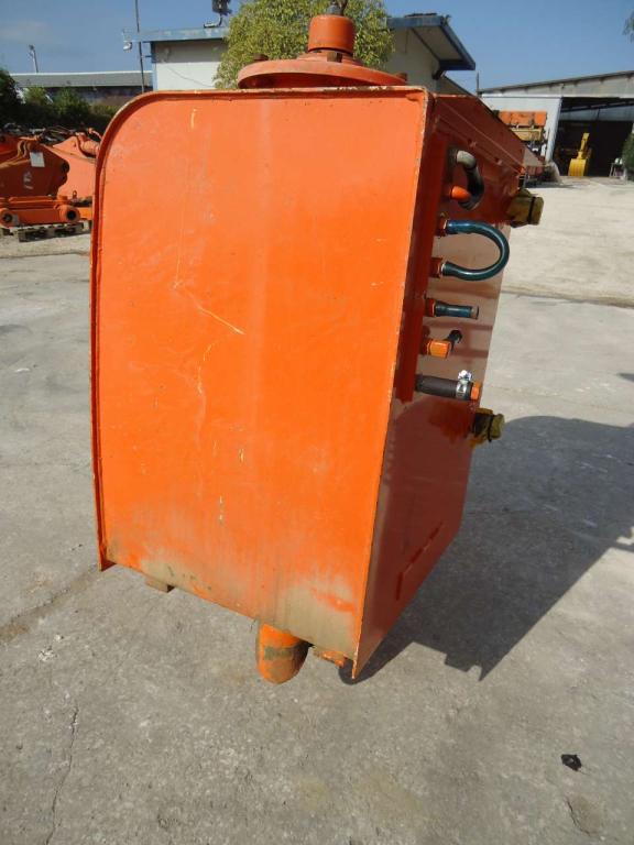 Réservoir de huile pour Hitachi ZAXIS 210N - 240N Photo 3