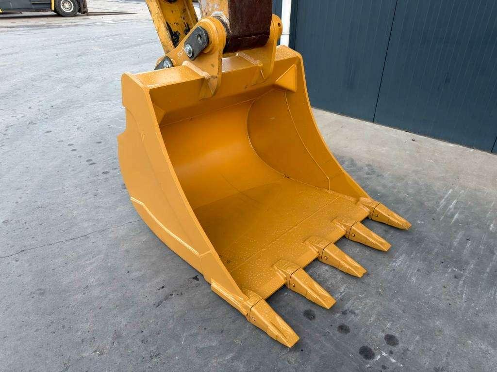 Caterpillar 320E L Photo 15