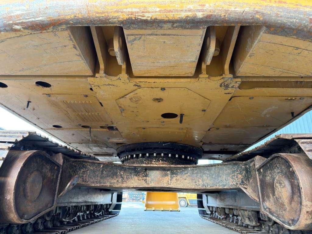 Caterpillar 320E L Photo 9