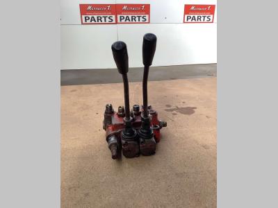 Distributeur hydraulique pour Silla 800 en vente par Massucco T. Srl Area Ricambi