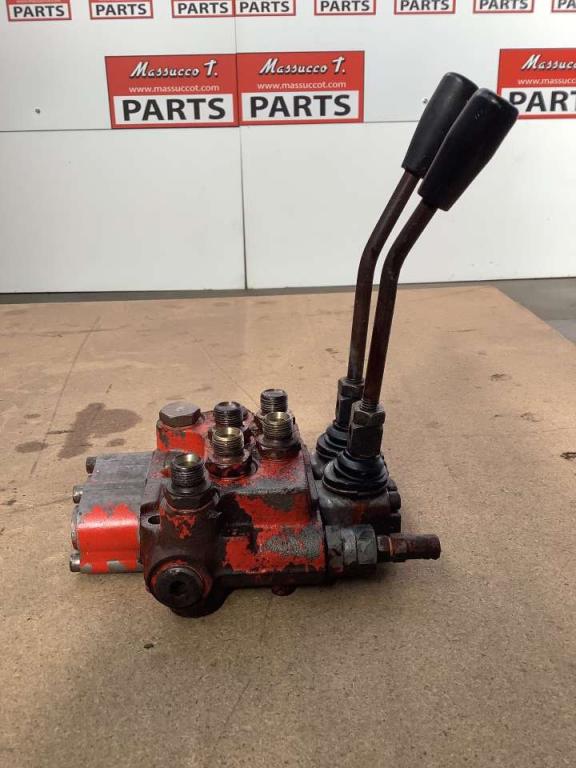 Distributeur hydraulique pour Silla 800 Photo 2