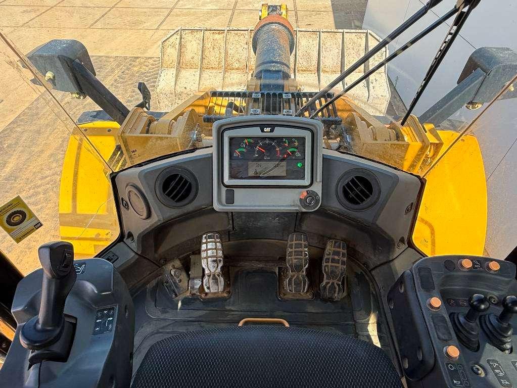 Caterpillar 972M - German Machine / Automatic Greasing Photo 9