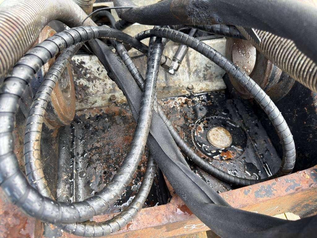 OilQuick OQ70/55 - M318D / 320D / 320E / 320F / 323D / 323E Photo 15