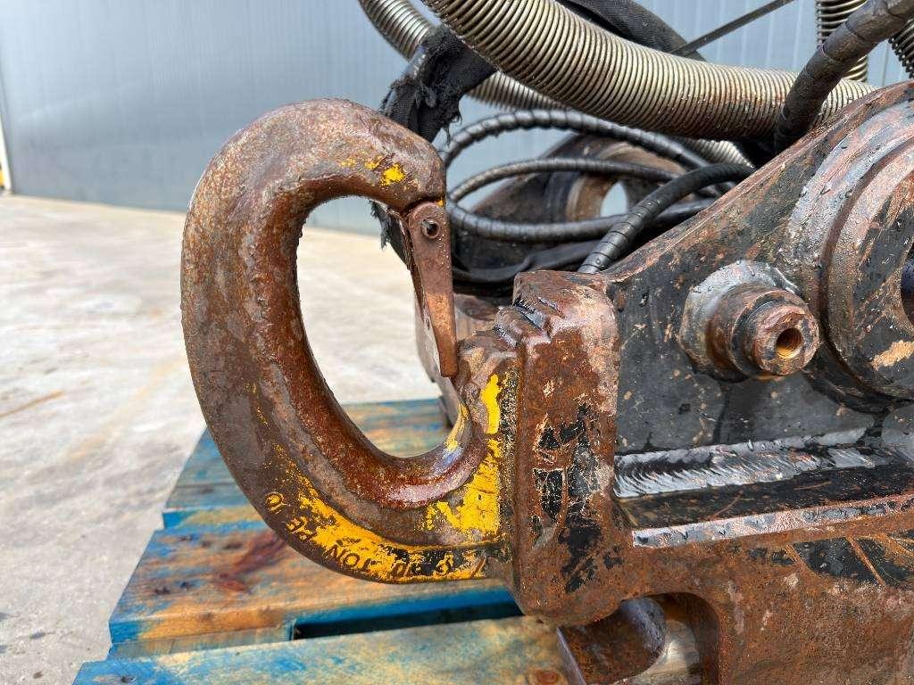 OilQuick OQ70/55 - M318D / 320D / 320E / 320F / 323D / 323E Photo 8