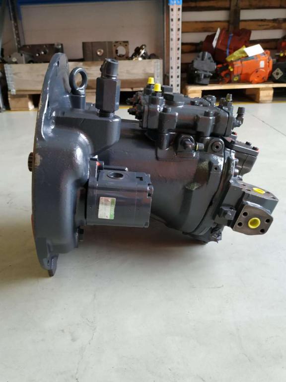 Hitachi HPV102 EX215 Photo 4