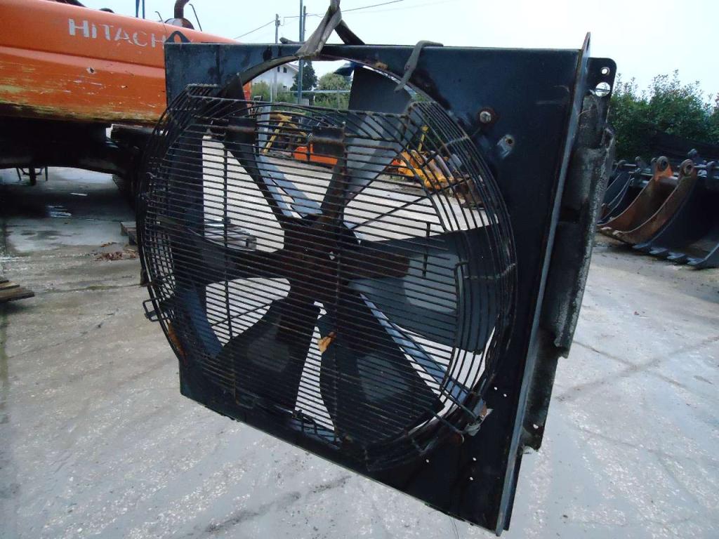 Ventilateur de refroidissement pour New Holland W270B Photo 1