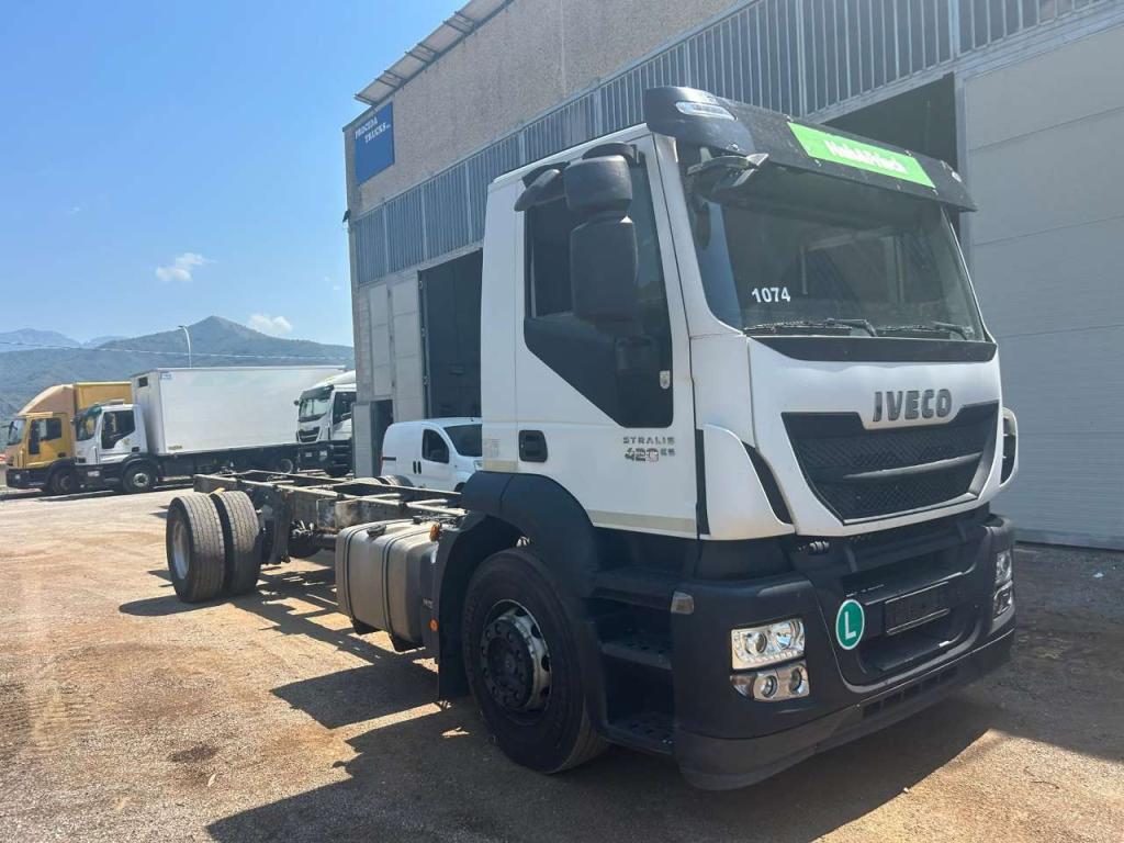 Iveco STRALIS AD190S42 Photo 16