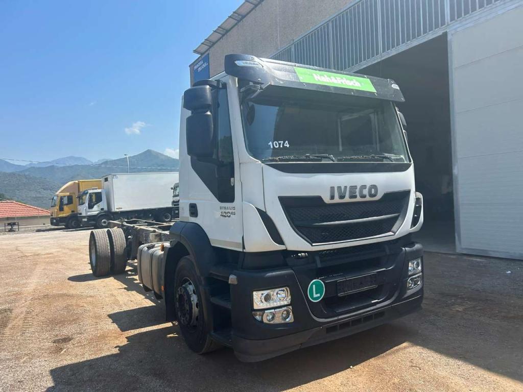 Iveco STRALIS AD190S42 Photo 17