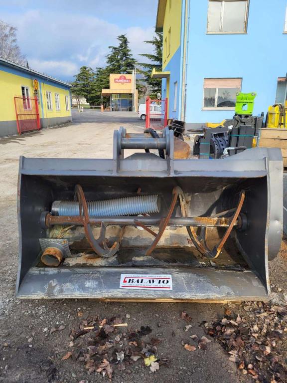 1800 mm UNI80 for 22 ton excavators Godet malaxeur Photo 1
