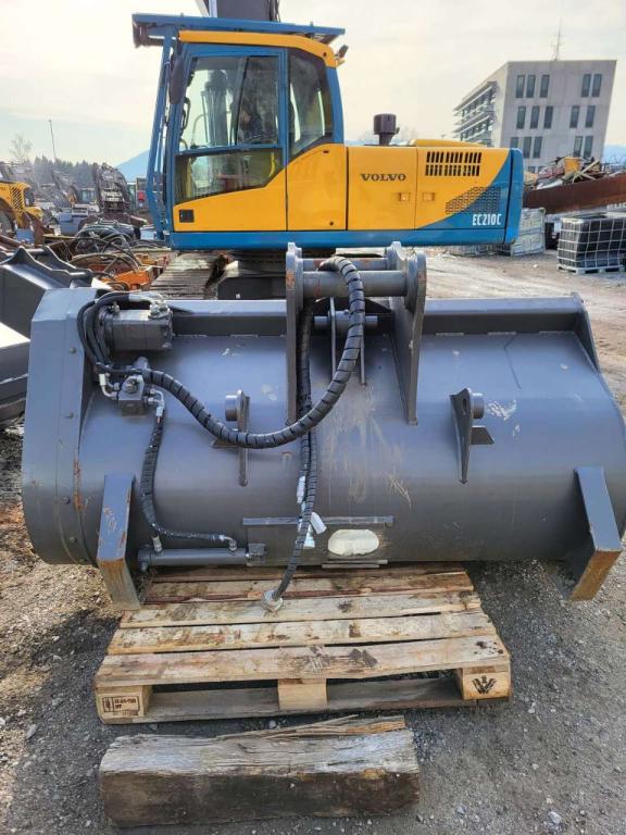 1800 mm UNI80 for 22 ton excavators Godet malaxeur Photo 3