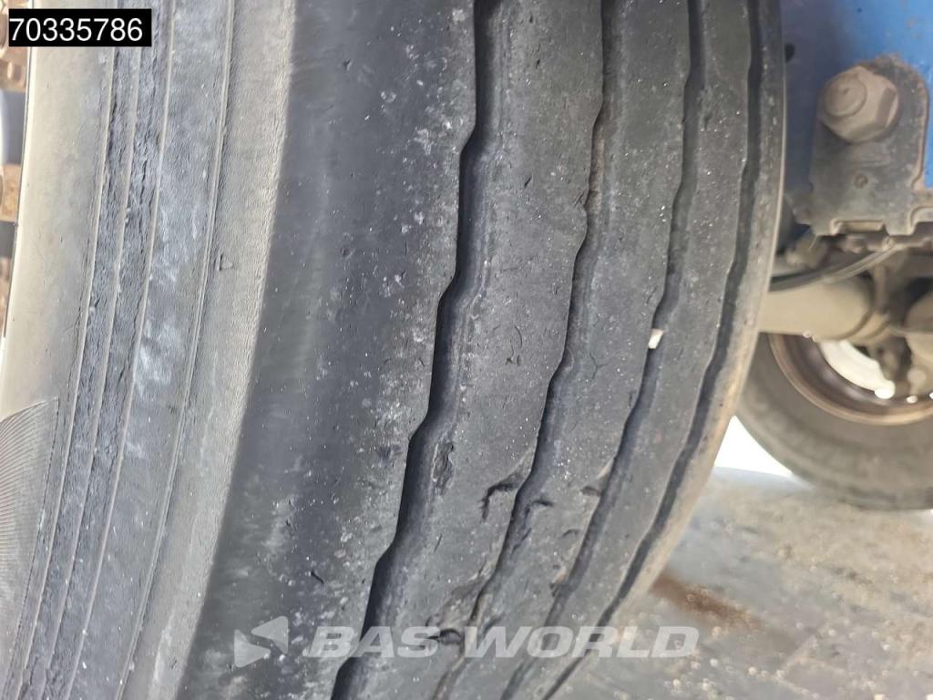 Schmitz SGF*S3 ISO Lift Axle Photo 17