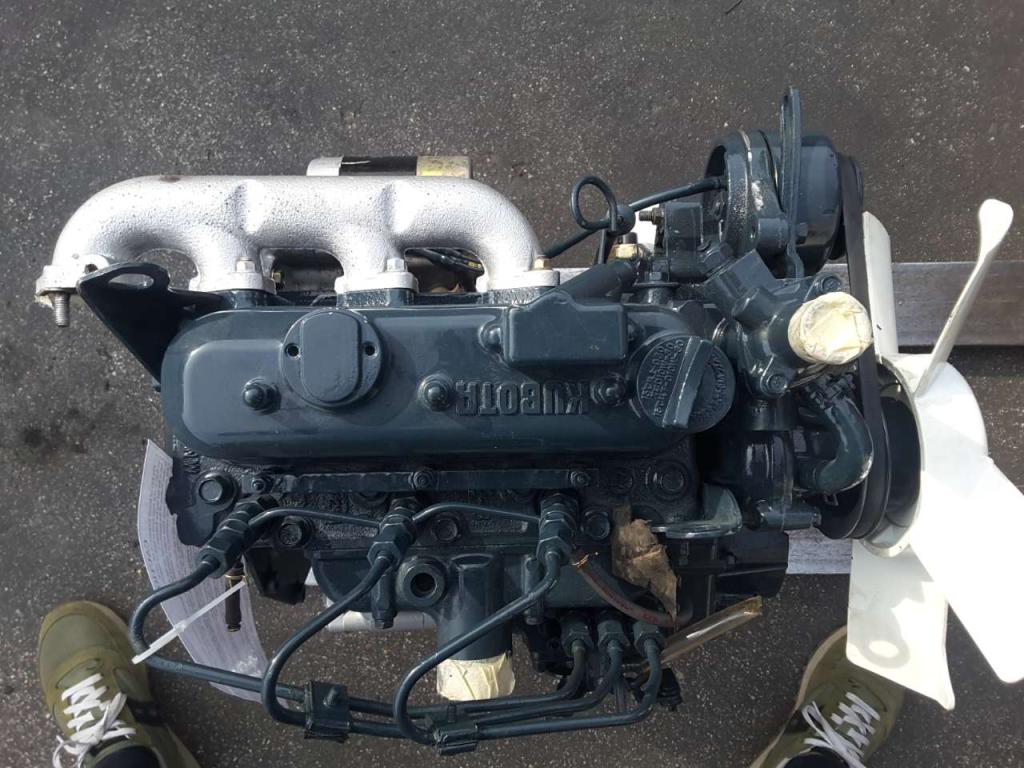 Kubota D1105 Photo 8