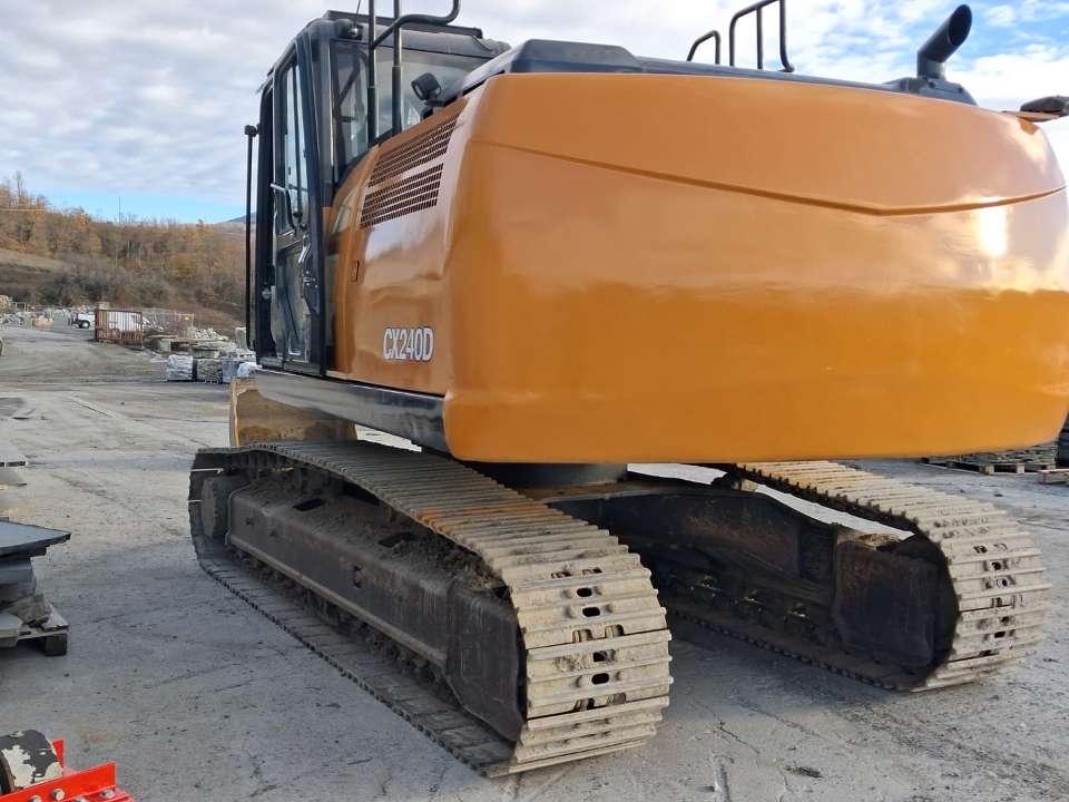 Case CX240D TRIPLICE Photo 3