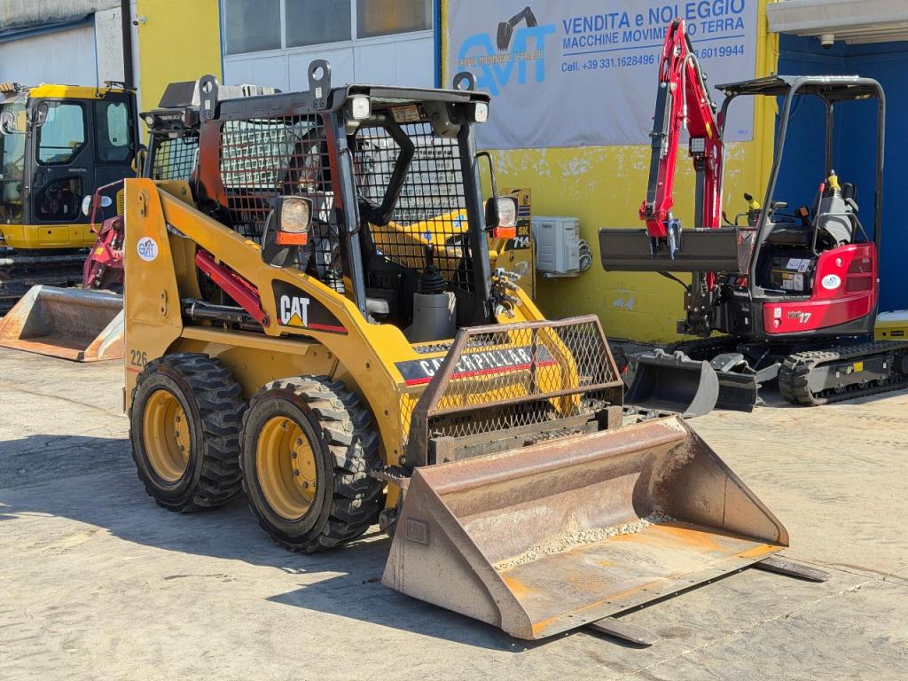 Caterpillar 226 Photo 2
