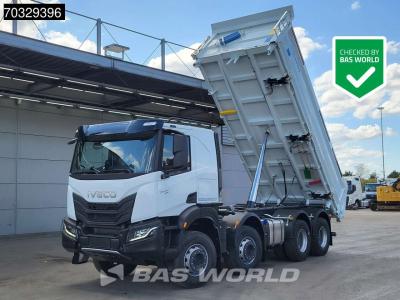 Iveco X-Way 500 8X4 NEW! 13m3 KH Dreiseitenkipper Full Steel Big Axle Euro 6 en vente par BAS World B.V.