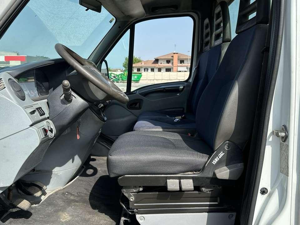 Iveco Daily - 29L 12 Photo 10
