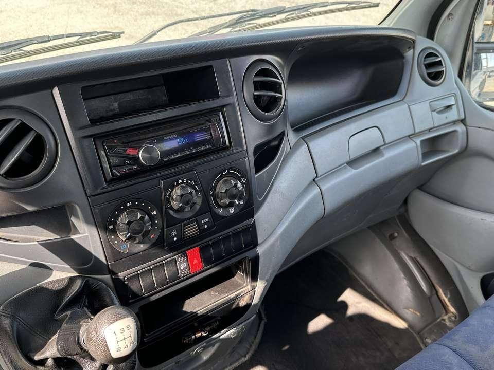 Iveco Daily - 29L 12 Photo 13