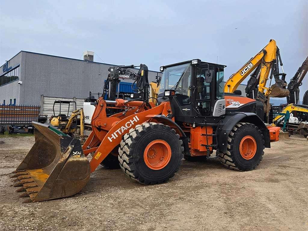 Hitachi ZW150-6 Photo 2