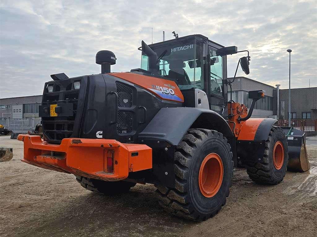 Hitachi ZW150-6 Photo 3