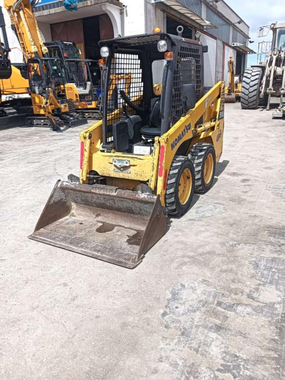 Komatsu SK 510 Photo 1