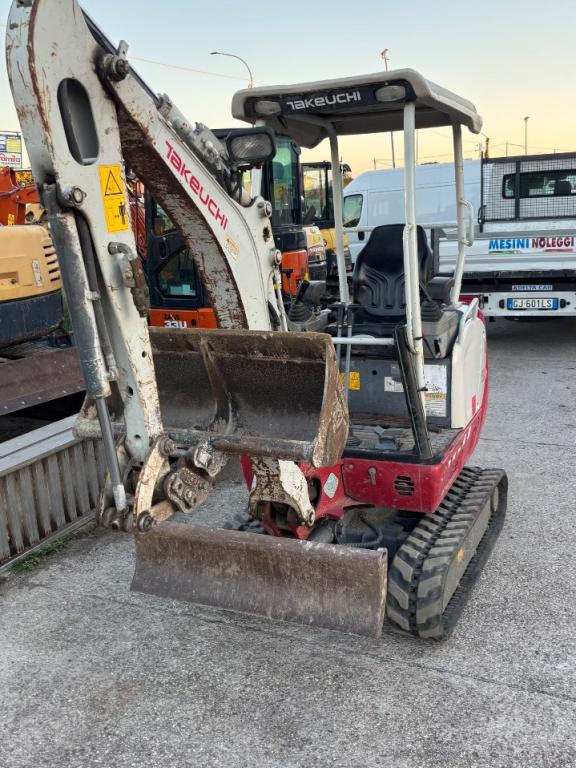 Takeuchi TB216 Photo 4