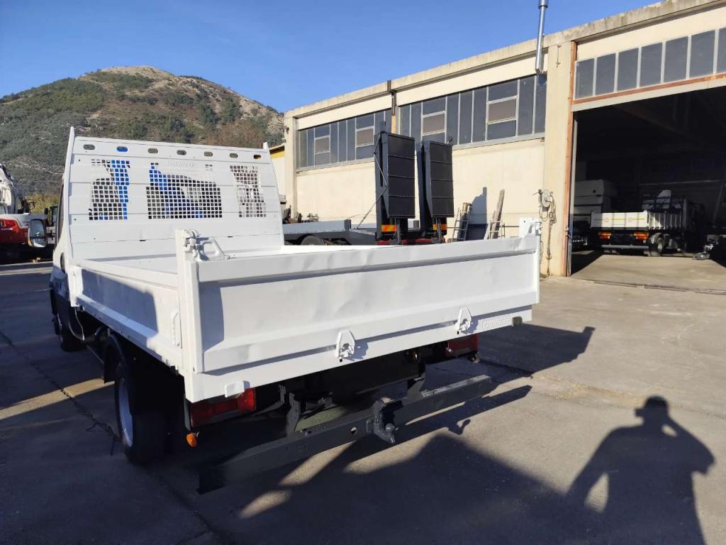 Iveco DAILY 35-150 Photo 10