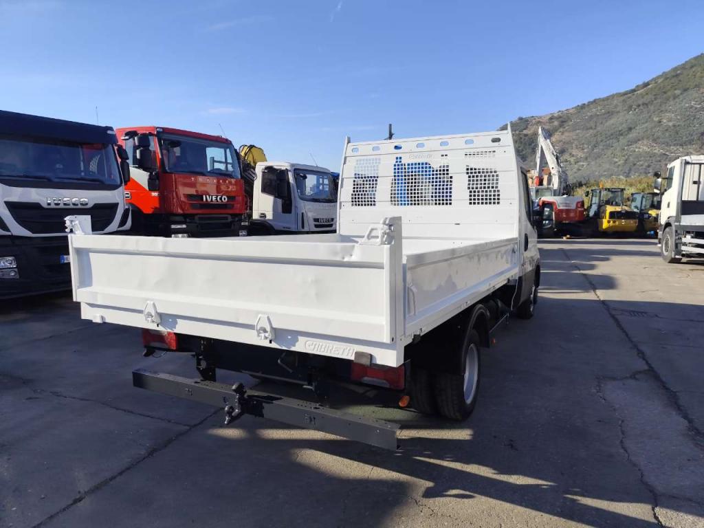 Iveco DAILY 35-150 Photo 11