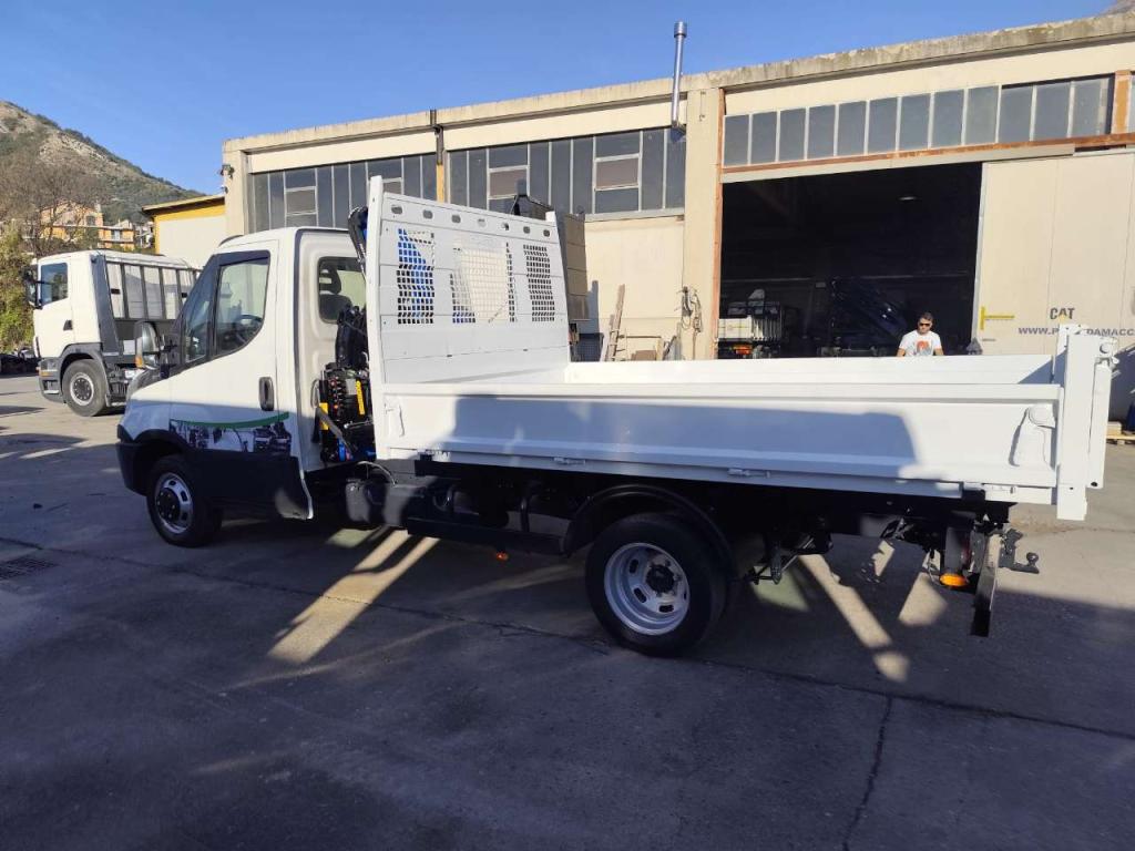 Iveco DAILY 35-150 Photo 14