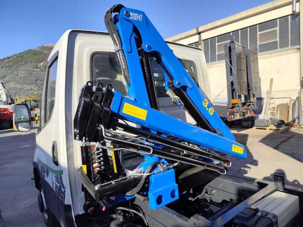 Iveco DAILY 35-150 Photo 20