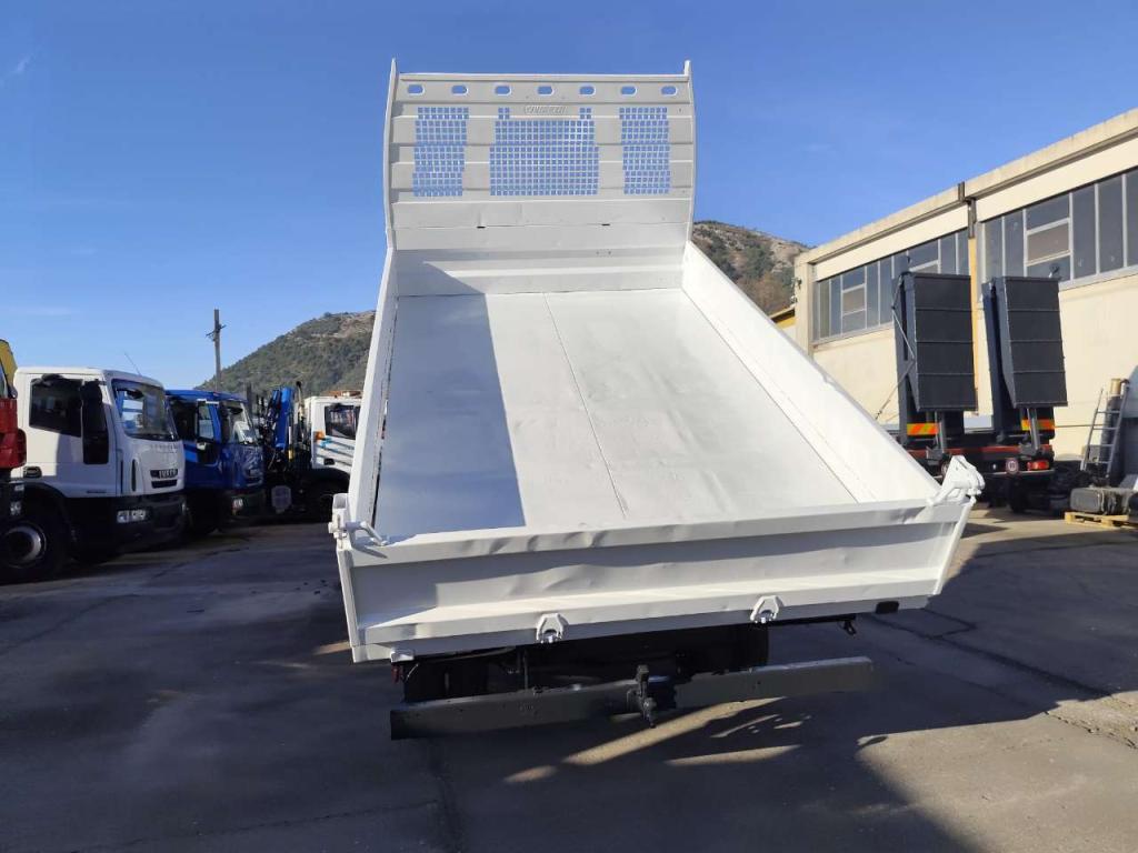 Iveco DAILY 35-150 Photo 23