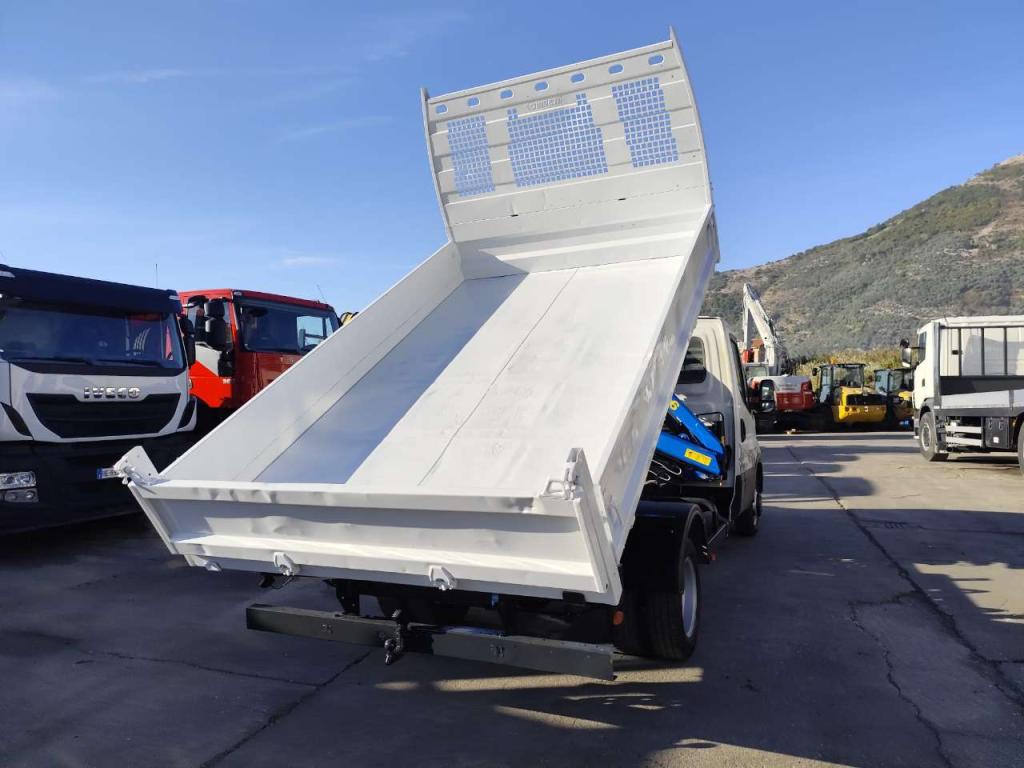 Iveco DAILY 35-150 Photo 27