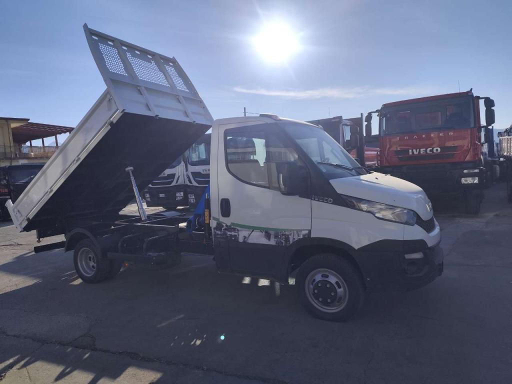 Iveco DAILY 35-150 Photo 30