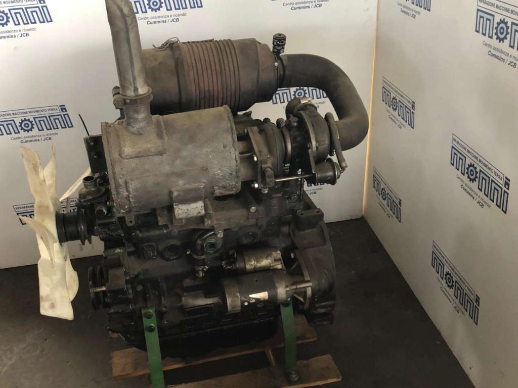 Yanmar 4D84 Photo 2