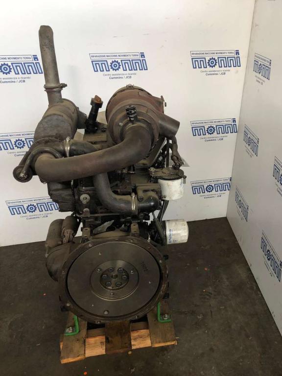 Yanmar 4D84 Photo 4